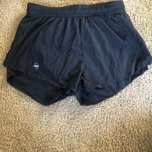 Women’s Janji split shorts!